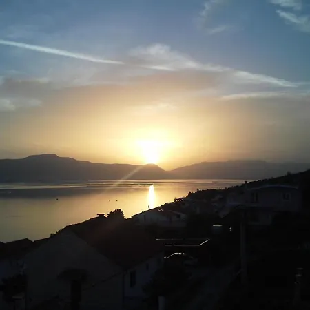 Mit Grill, Terrasse Und Garten * Trogir