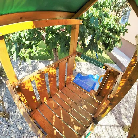 Mit Grill, Terrasse Und Garten Трогир